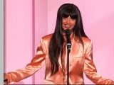 Jameela Jamil Presents Taylor Swift With Woman of the Decade Award | Women In Music
